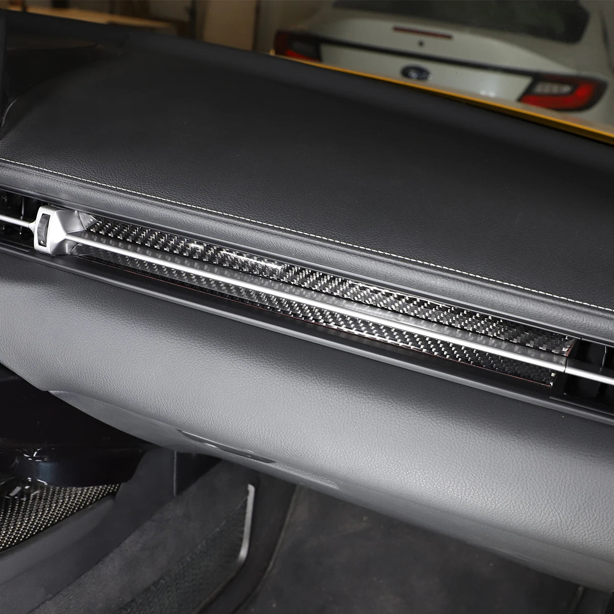 Toyota Supra A90 – Center Console