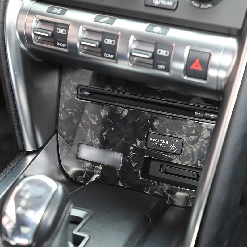 Nissan GTR – Car Radio