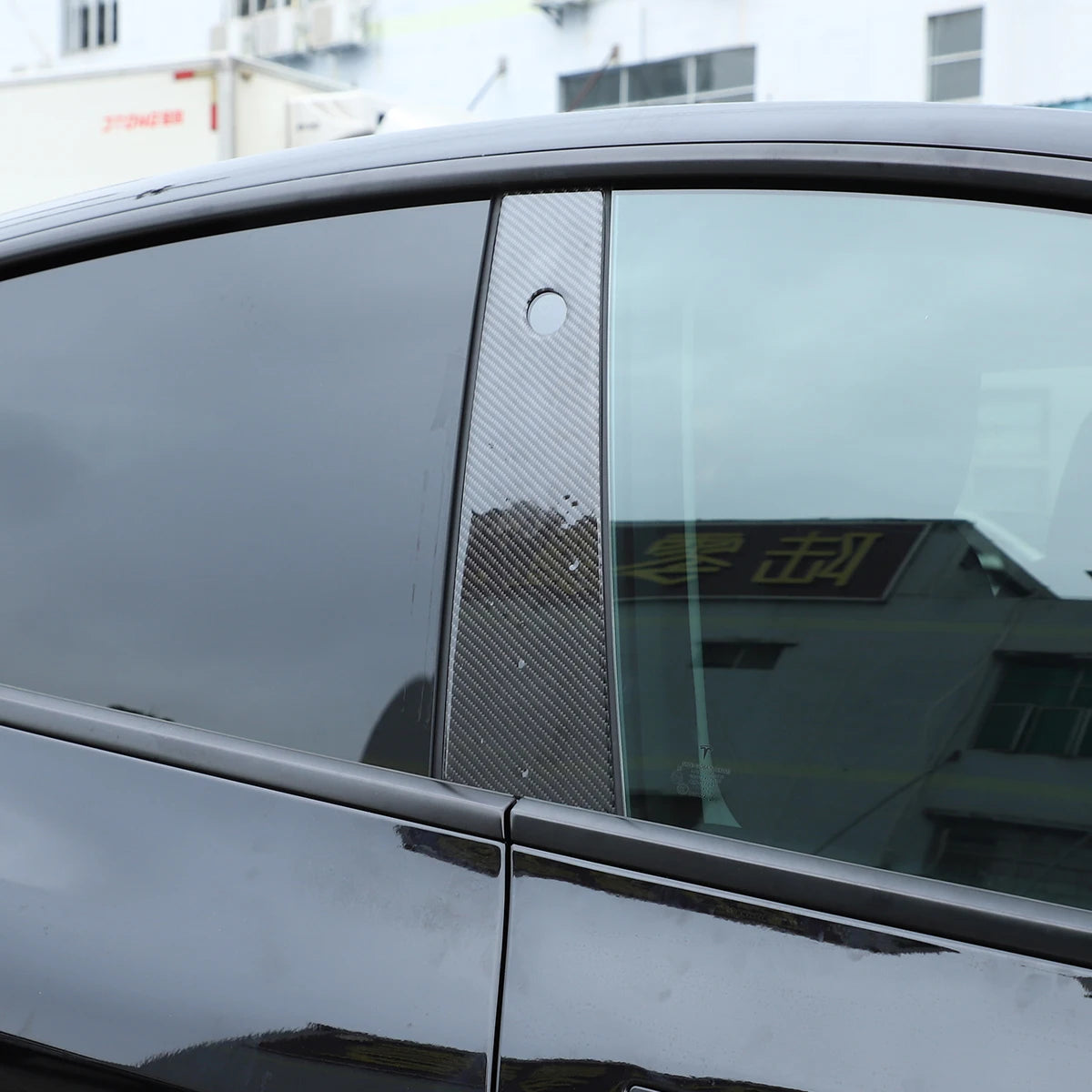 Tesla Model 3 – Pillar Cover