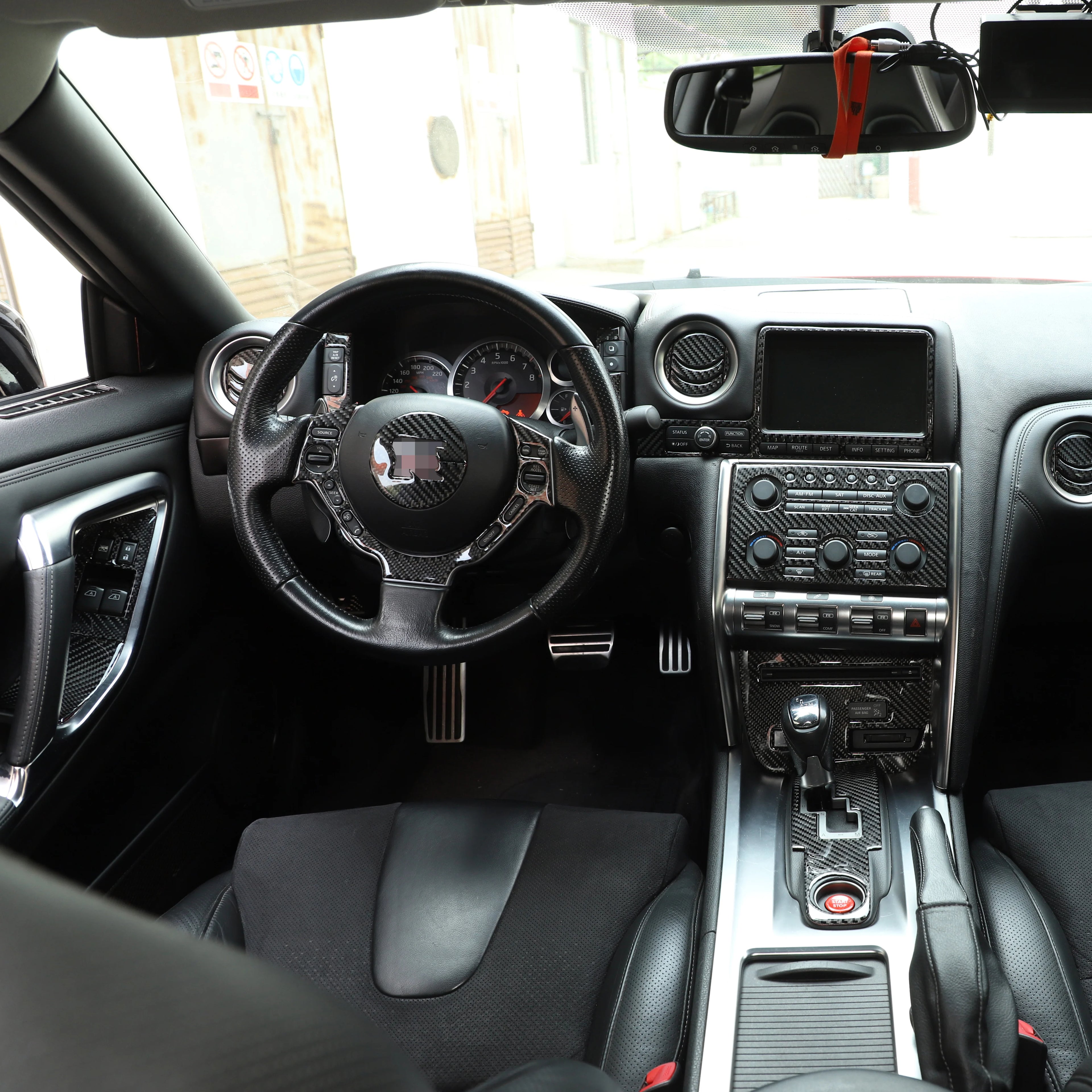 Nissan GTR – Steering Wheel