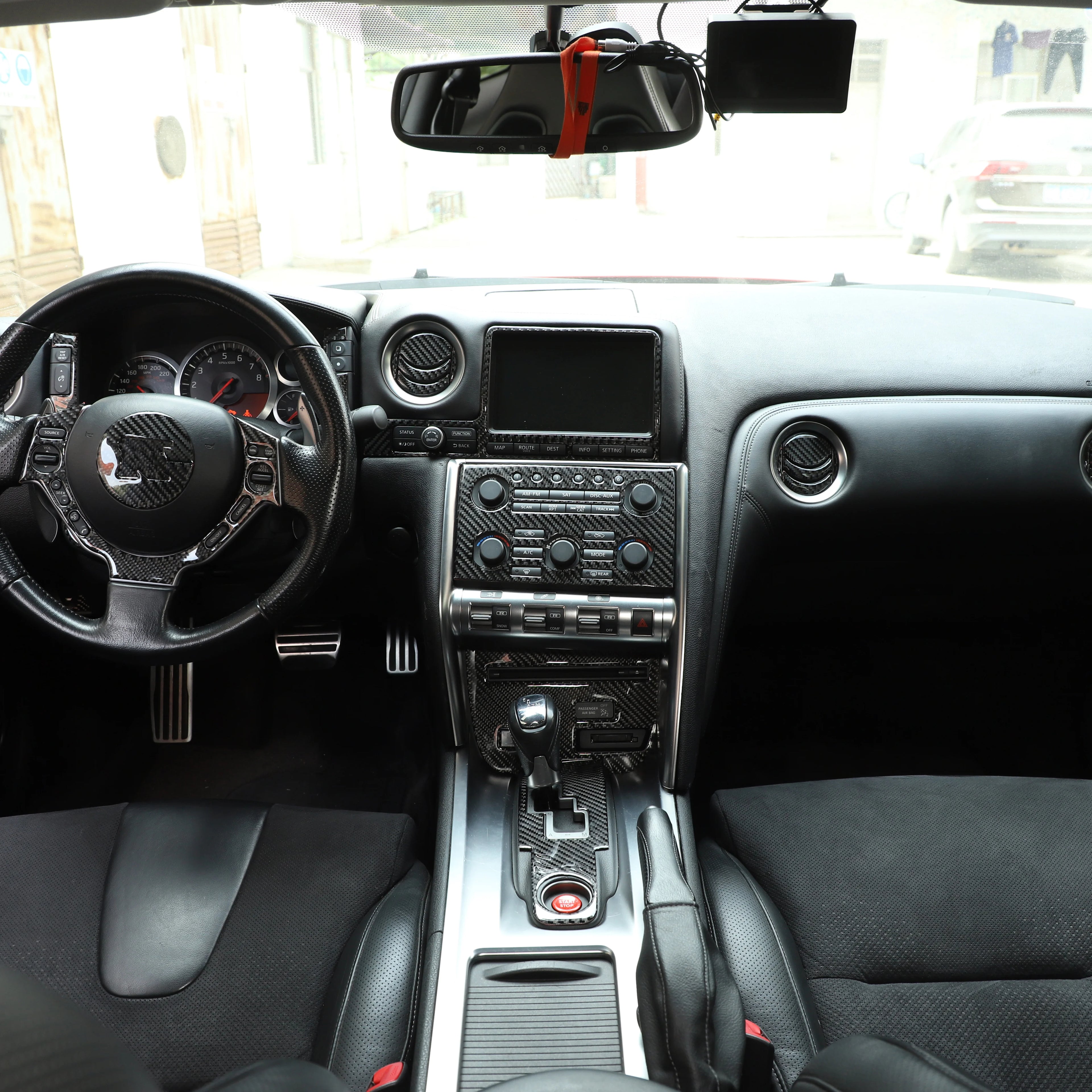 Nissan GTR – Steering Wheel