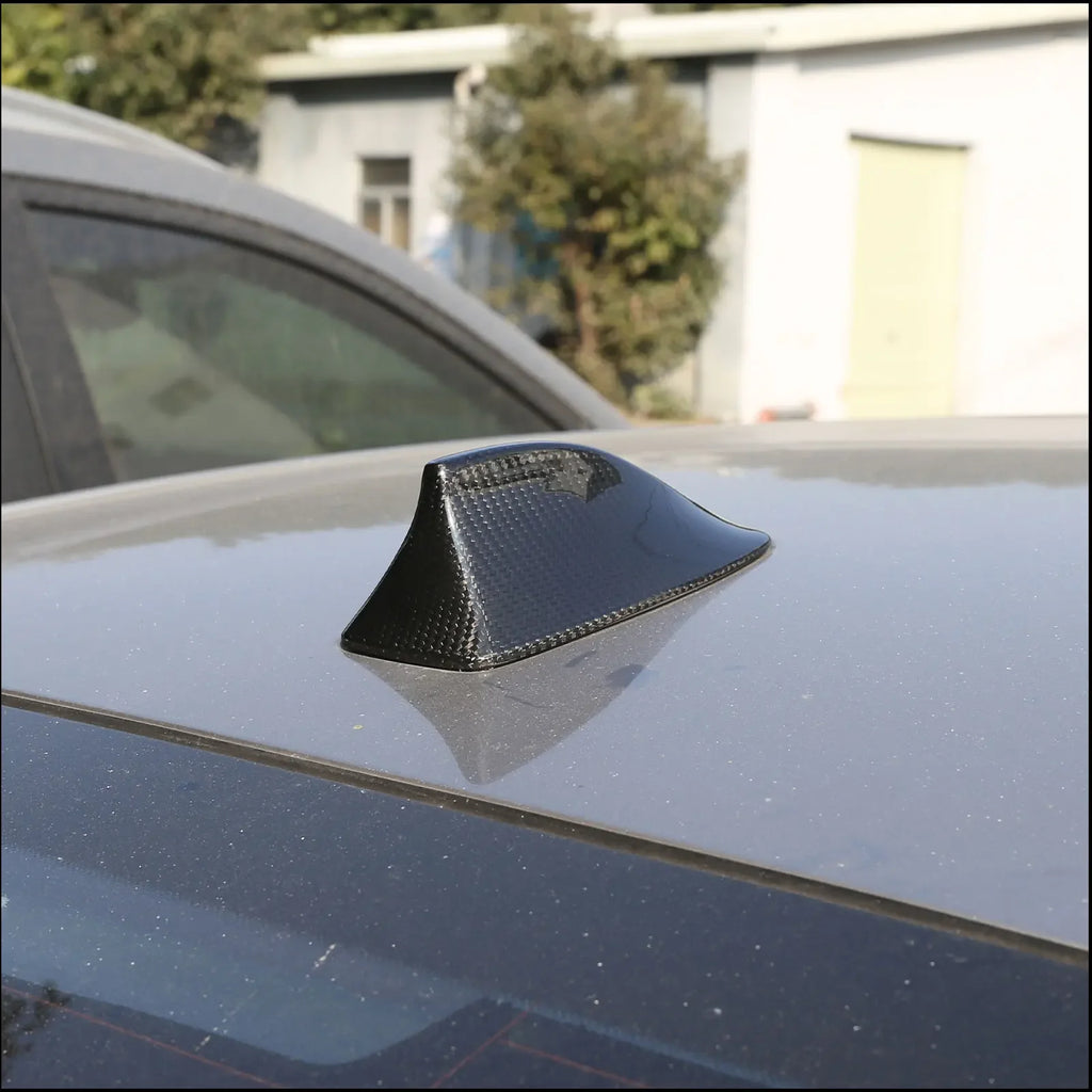 BMW 7 Series E60 – Shark Fin Antenna Cover